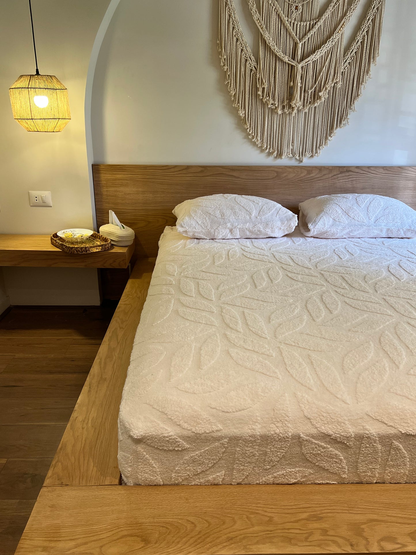 JASMINE Floral Velvet Bedsheet