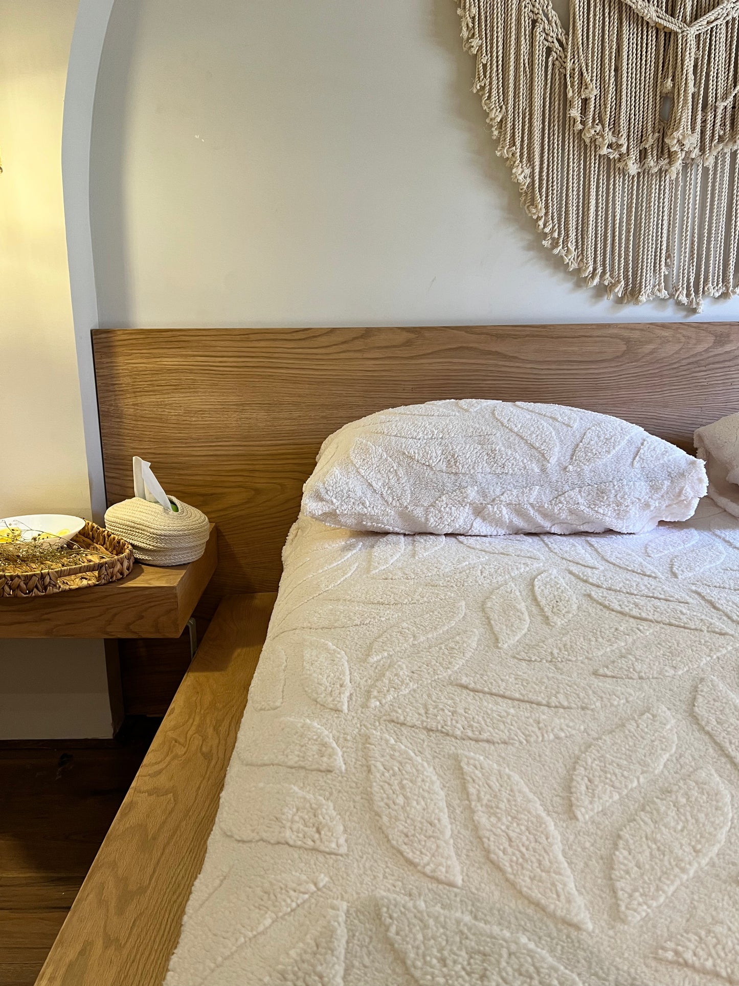 JASMINE Floral Velvet Bedsheet