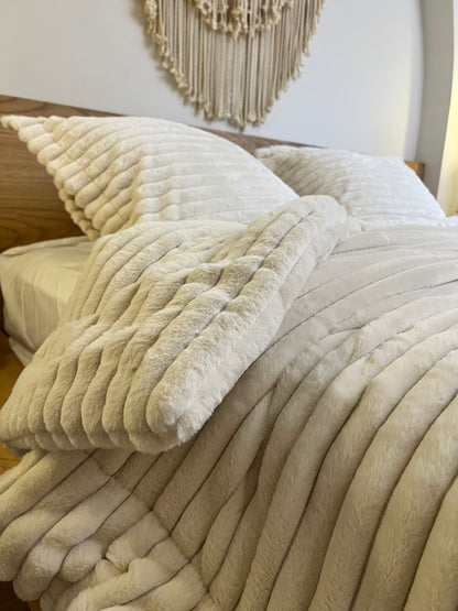 RAFFAELLO Flow Fur Duvet