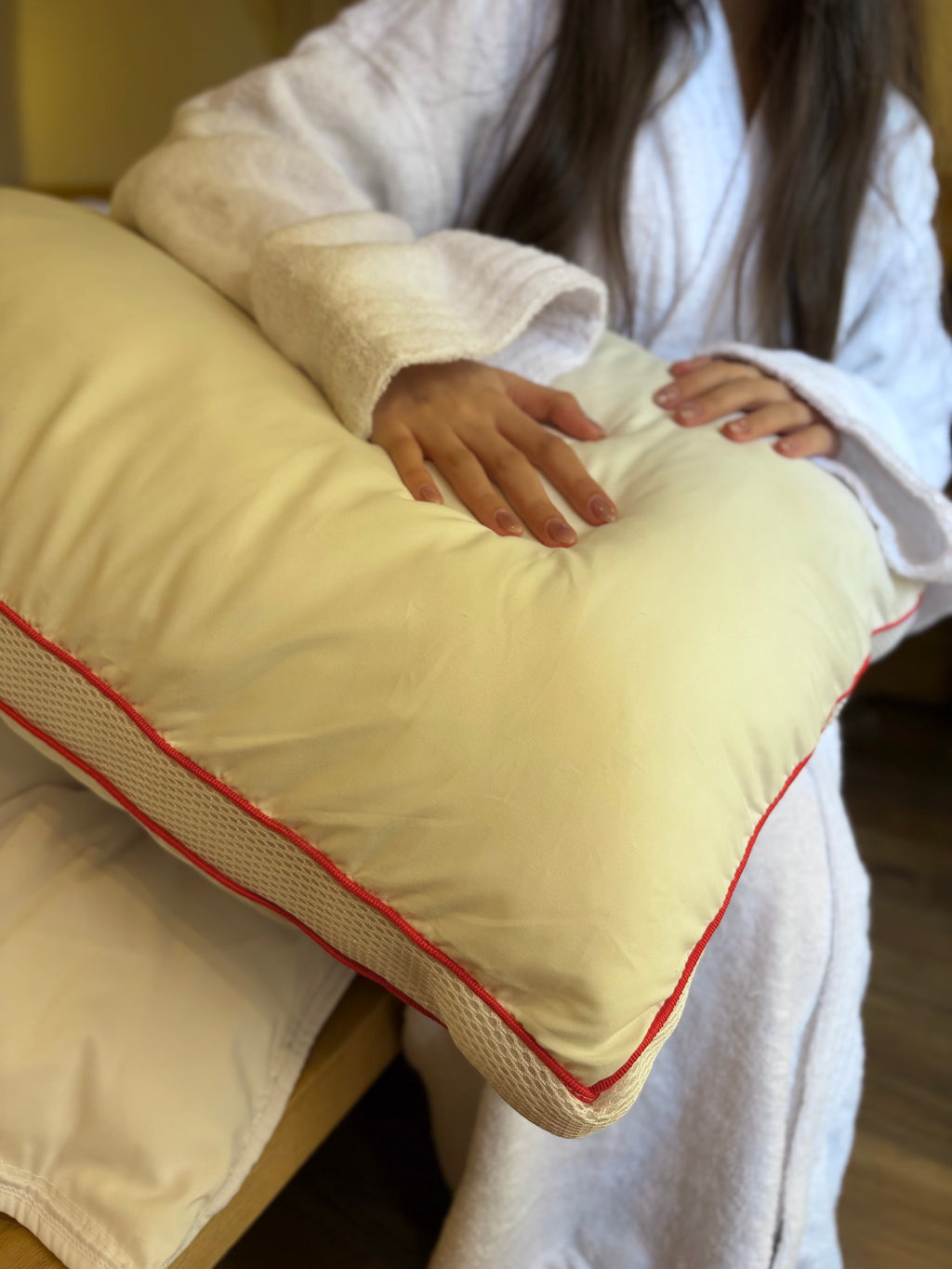 2 Hotel pillows - OFFER