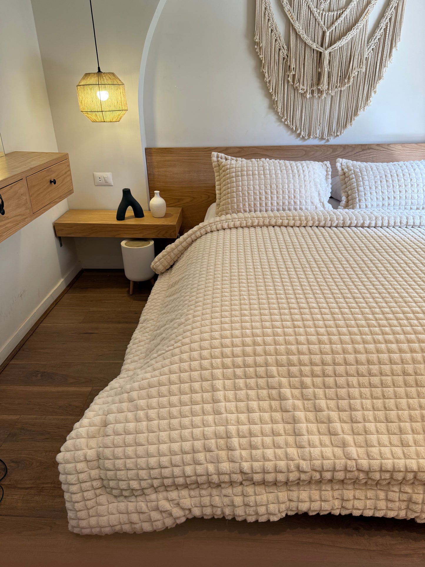 WHITE CHOCOLATE Cubes Fur Duvet