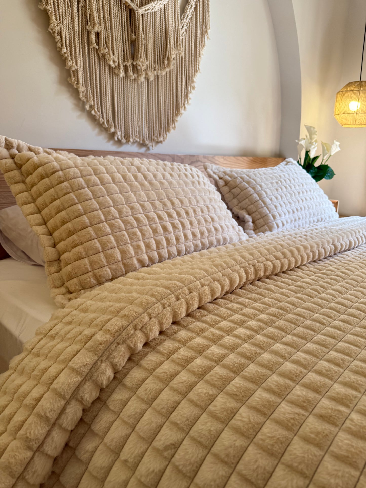 WHITE CHOCOLATE Cubes Fur Duvet