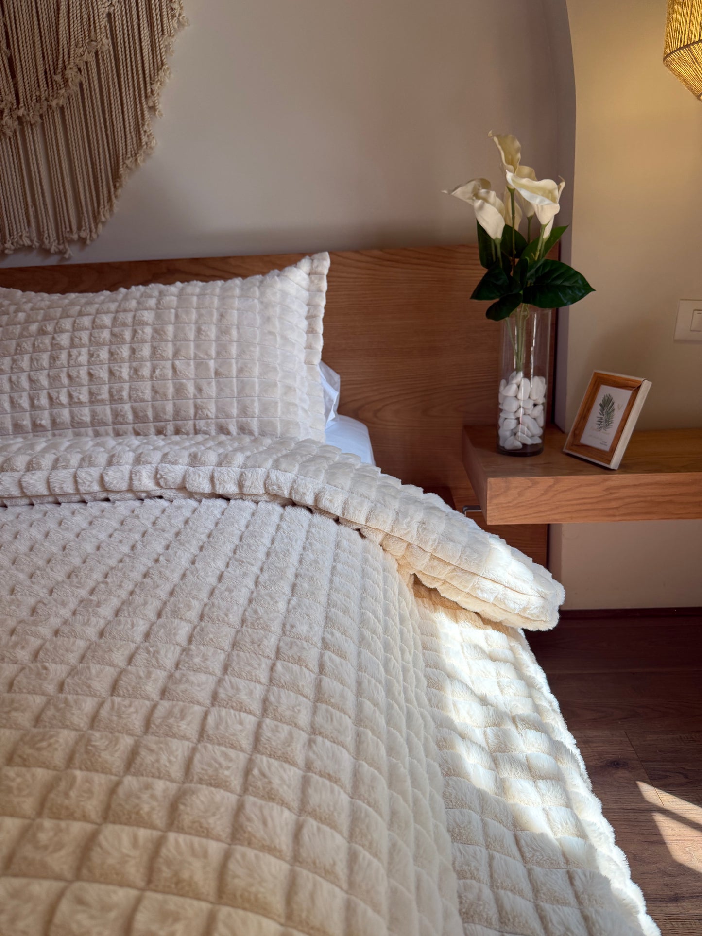 WHITE CHOCOLATE Cubes Fur Duvet