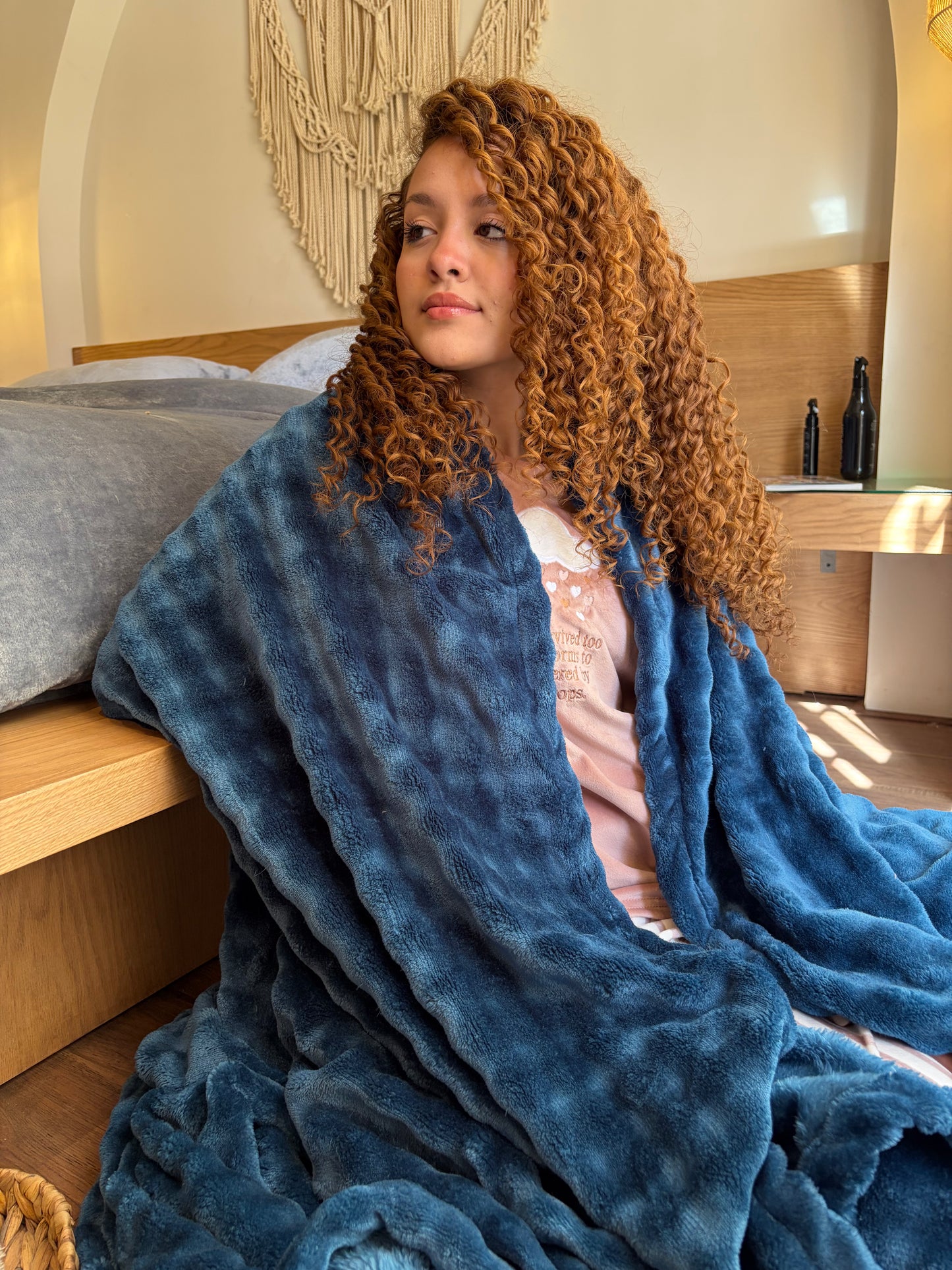 NAVY Bubbles Blanket