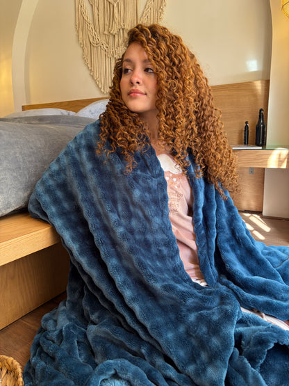 NAVY Bubbles Blanket