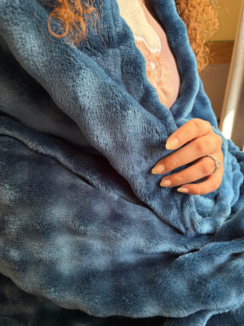 NAVY Bubbles Blanket