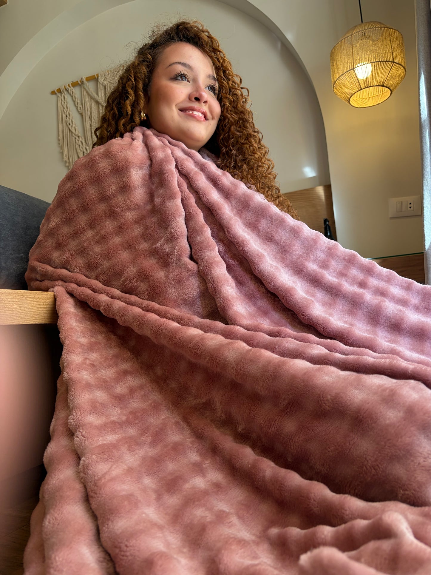 ROSE Bubbles Blanket