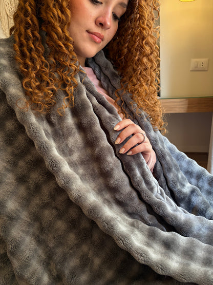 SMOKE Bubbles Blanket