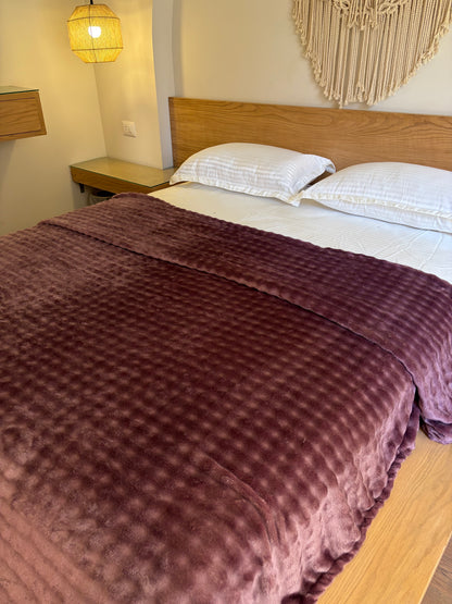 ROYAL PLUM Bubbles Blanket