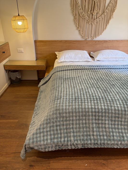 BREEZE Bubbles Blanket