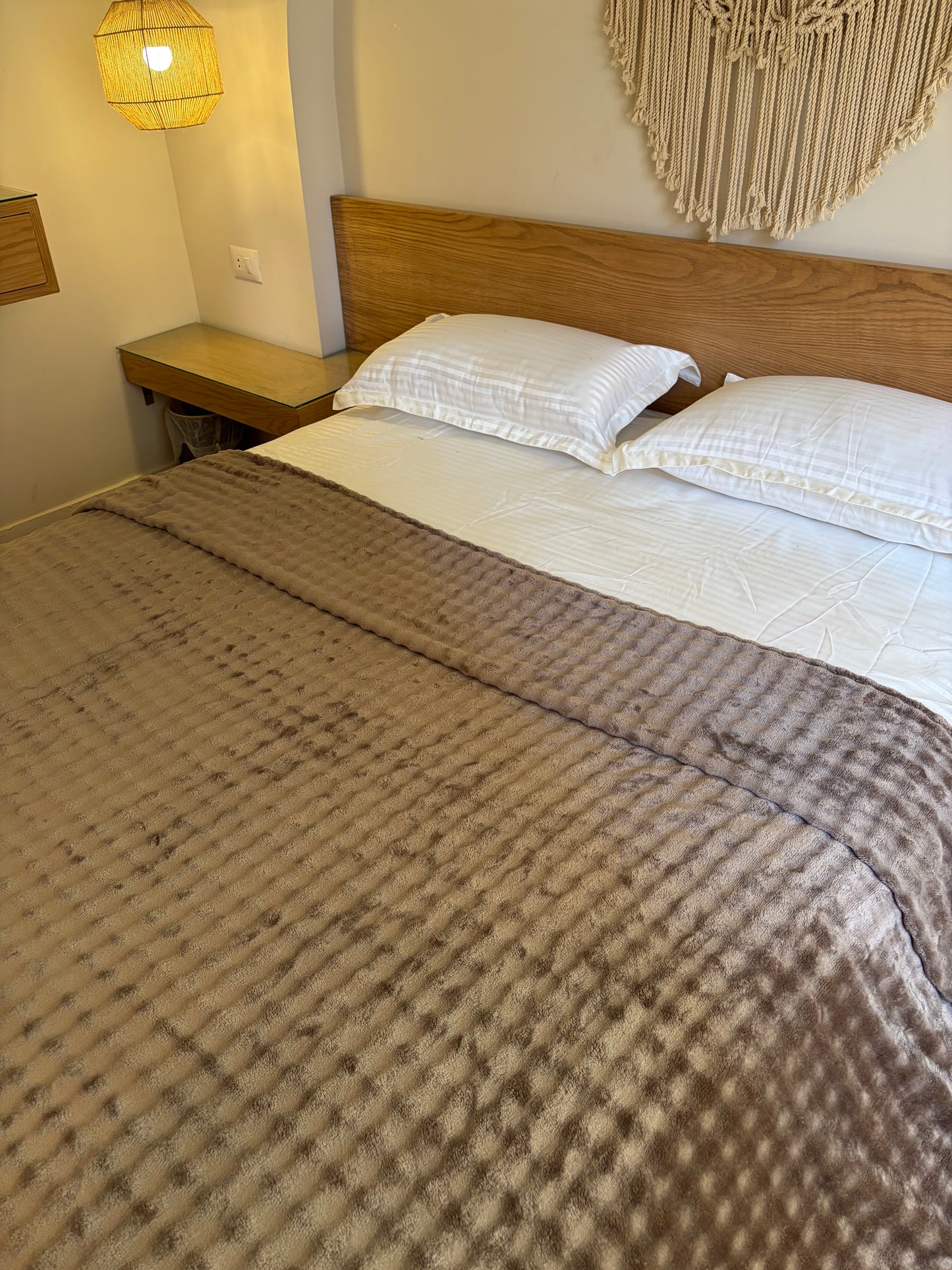 CAFE Bubbles Blanket