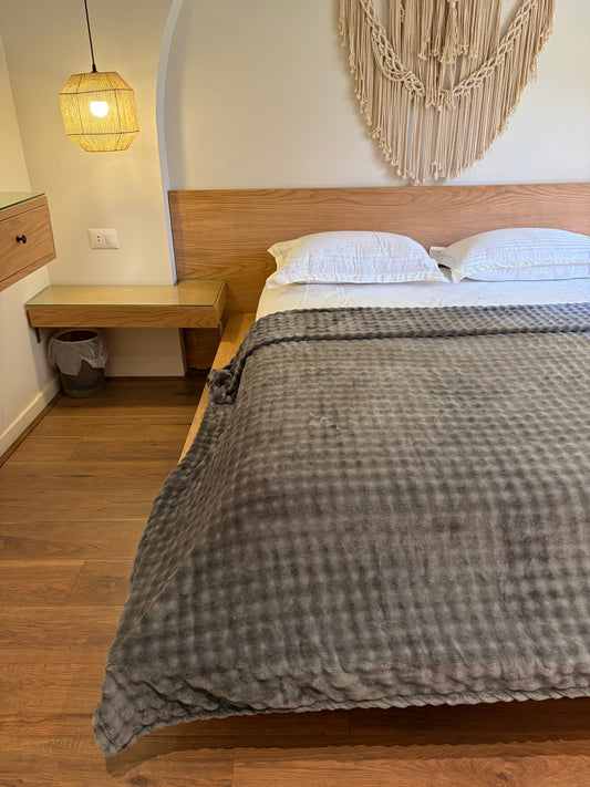 SMOKE Bubbles Blanket