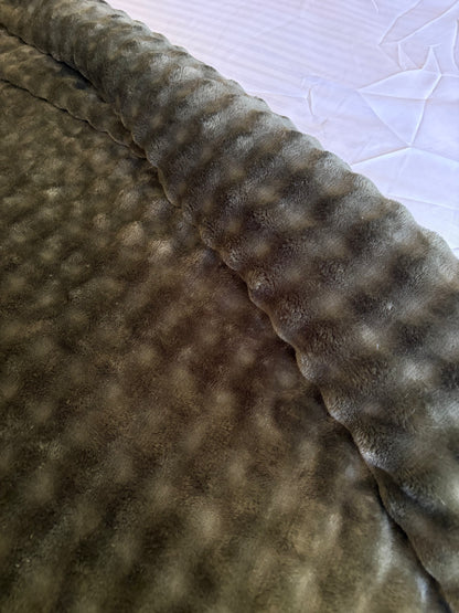 OLIVE Bubbles Blanket