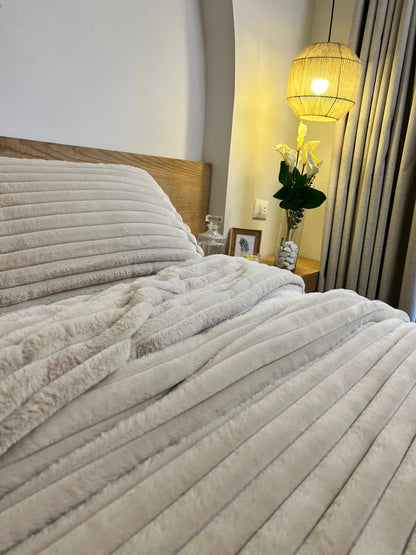 MILK TEA Flow Fur Duvet