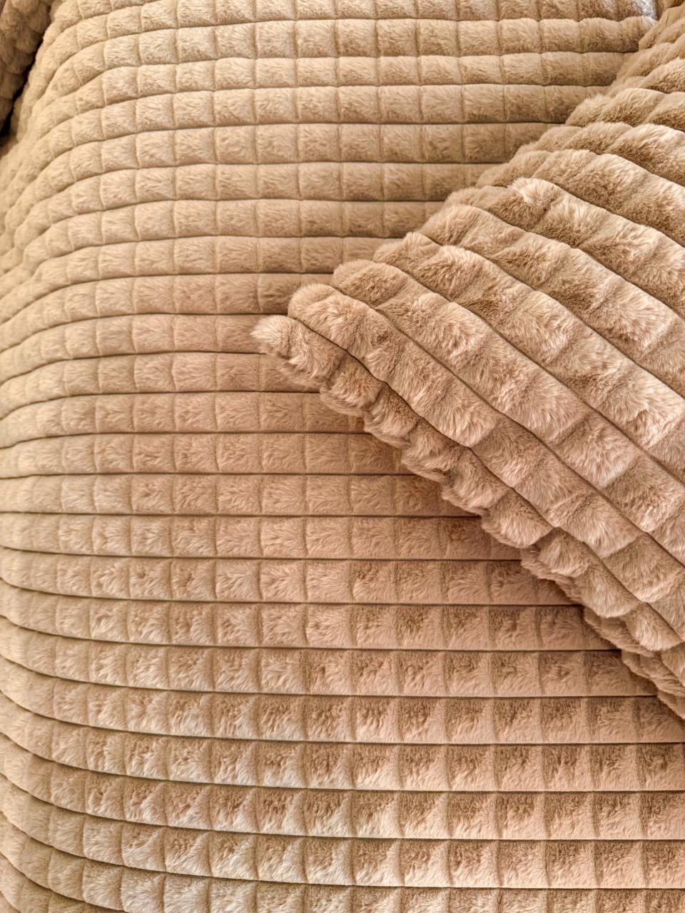 MILKY CHOCOLATE Cubes Fur Duvet