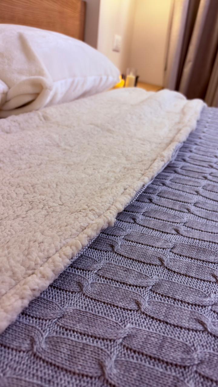 CLOUD WOOL Knitted Cotton Throw Blanket