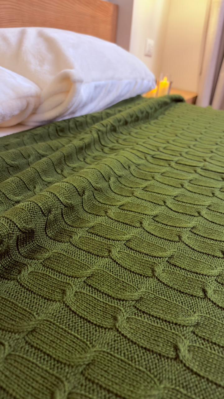 OLIVE Knitted Cotton Throw Blanket