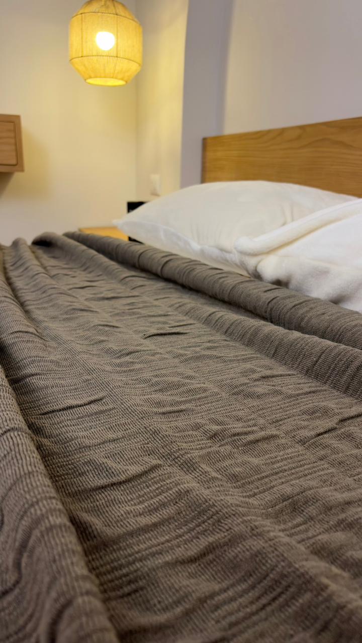 CLOUD CALMA Cotton Throw Blanket