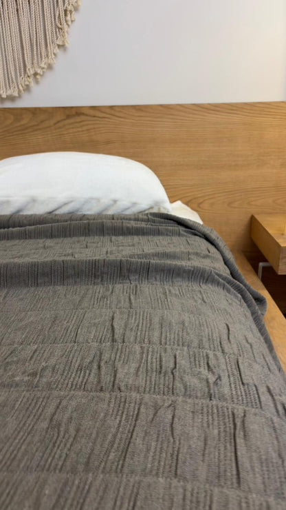 CLOUD CALMA Cotton Throw Blanket