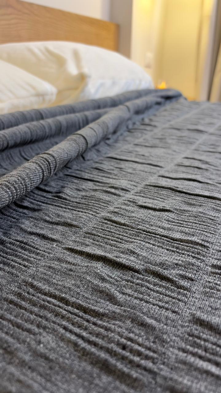 SHADOW CALMA Cotton Throw Blanket