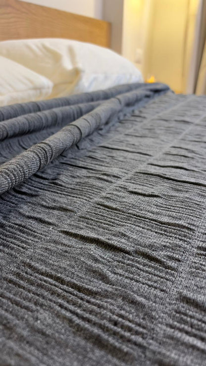 SHADOW CALMA Cotton Throw Blanket