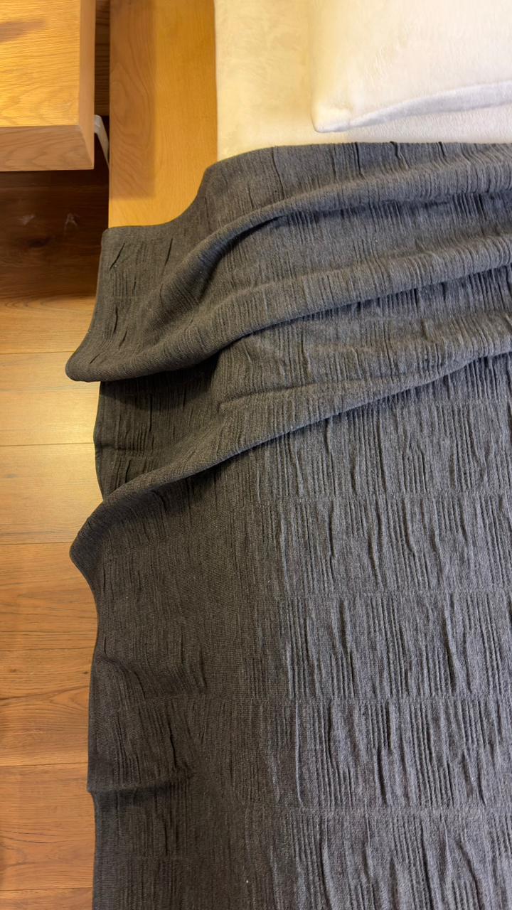 SHADOW CALMA Cotton Throw Blanket