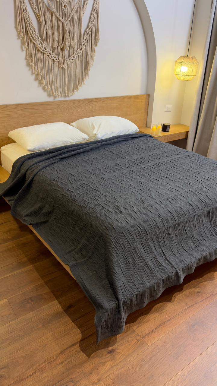 SHADOW CALMA Cotton Throw Blanket