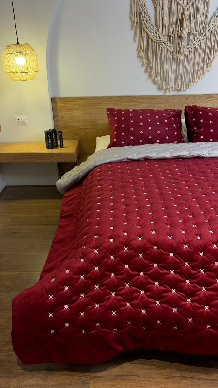 WINE STARS Embroidered Velvet Duvet