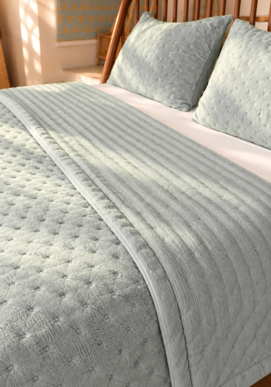 SAGE DOTELLA Embroidered Blanket Set