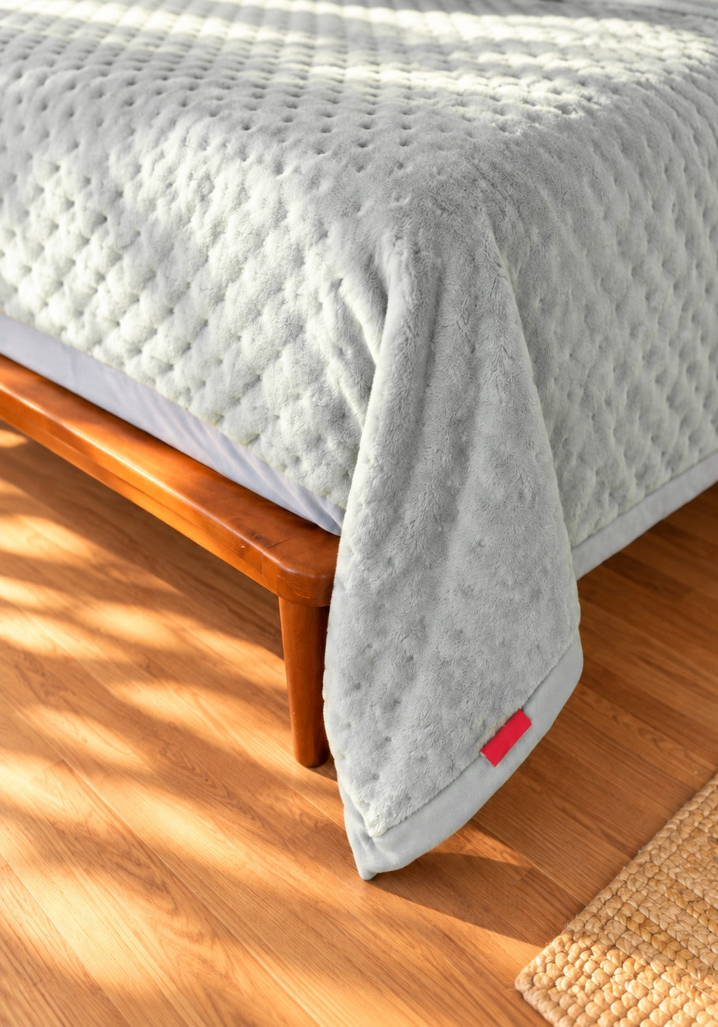 SAGE DOTELLA Embroidered Blanket Set