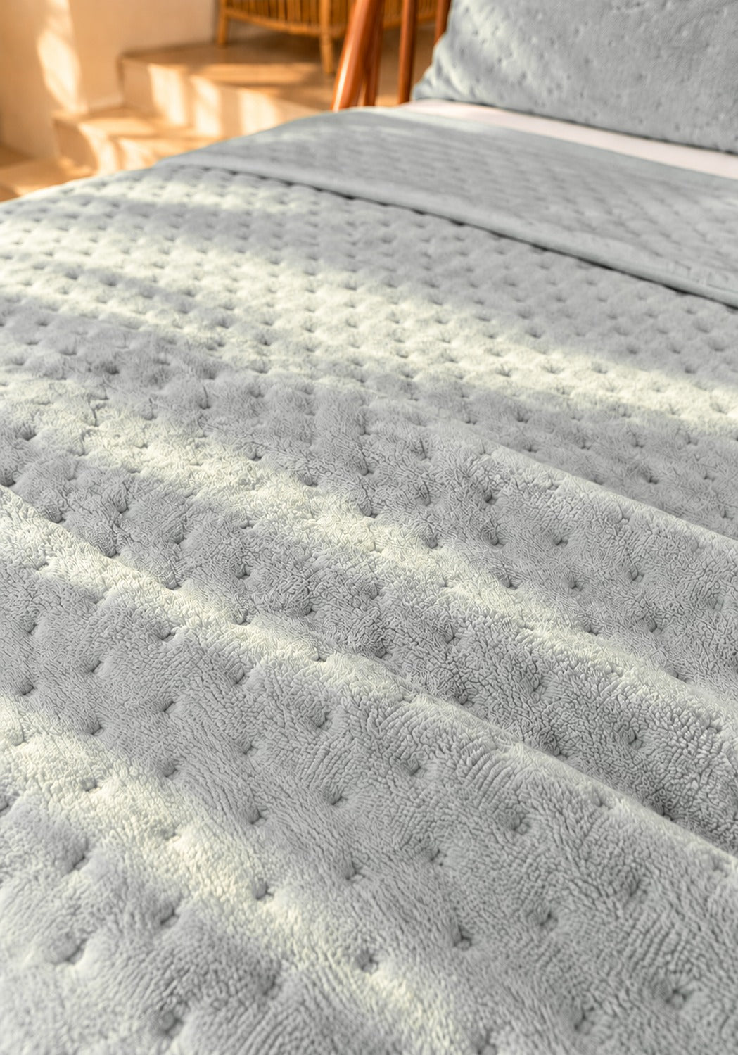 SAGE DOTELLA Embroidered Blanket Set