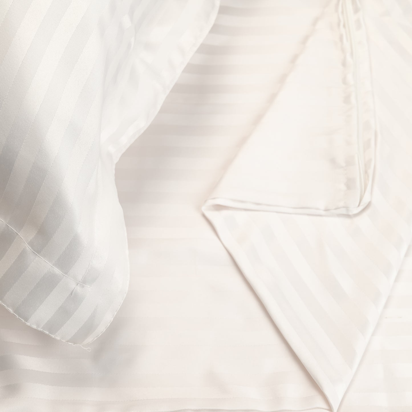 WHITE stripe duvet cover